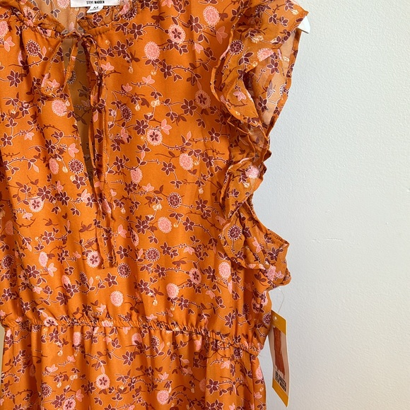 Steve Madden Ditsy midi dress. - Picture 4 of 8